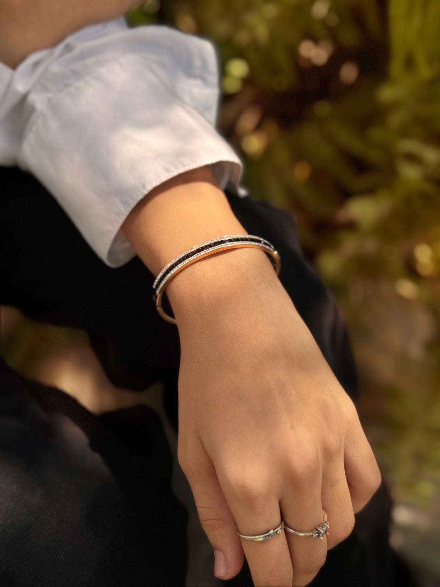 Midnight Glint – Sleek, Bold & Built for Every Look